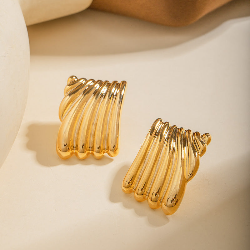 Alisa Gold Earrings